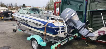 Glastron 5.5 CABIN CRUISER Occasion de 1985